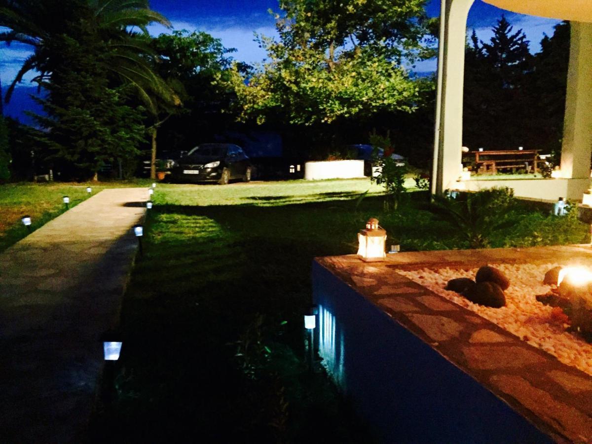 Simplicity At Iris Accommodation Psakoudia Exterior photo